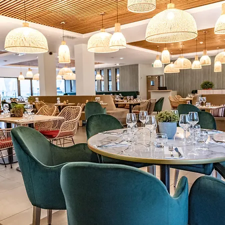 Grand Prix & Restaurant Hotel Le Castellet (Var)